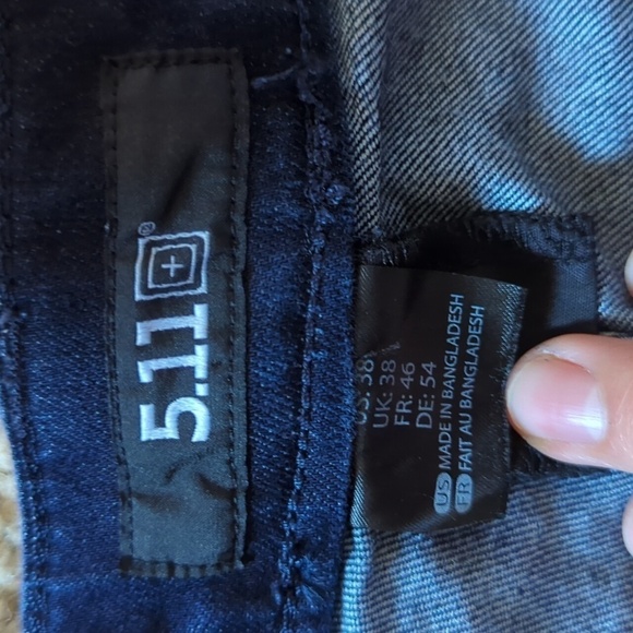 5.11 Tactical Dark Wash Denim Bermuda Shorts Size 38 - Picture 2 of 4
